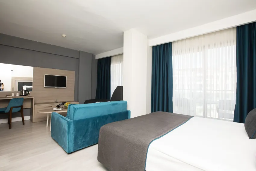 Club Falcon Hotel 4*-5