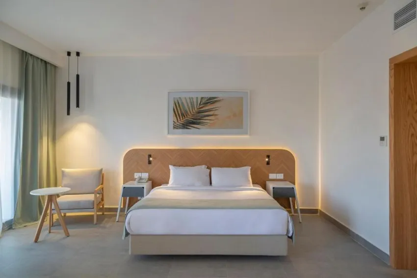 AMPHORAS BEACH  4*-74