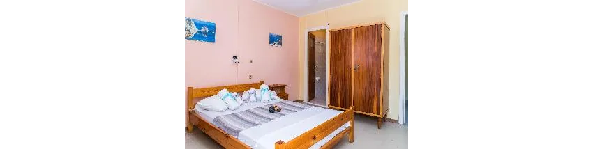 Roussas Studios and Apartments 2*-14