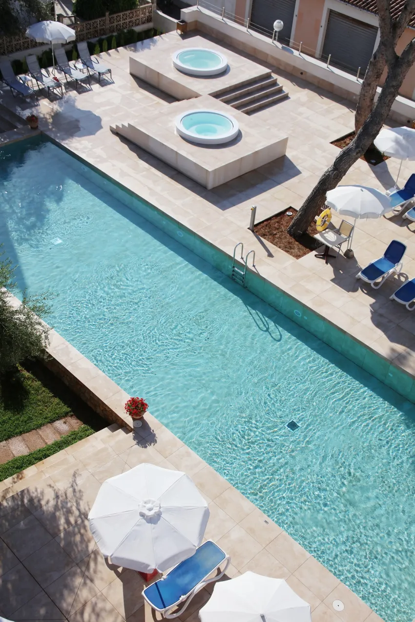 Clumba Hotel 3*-4