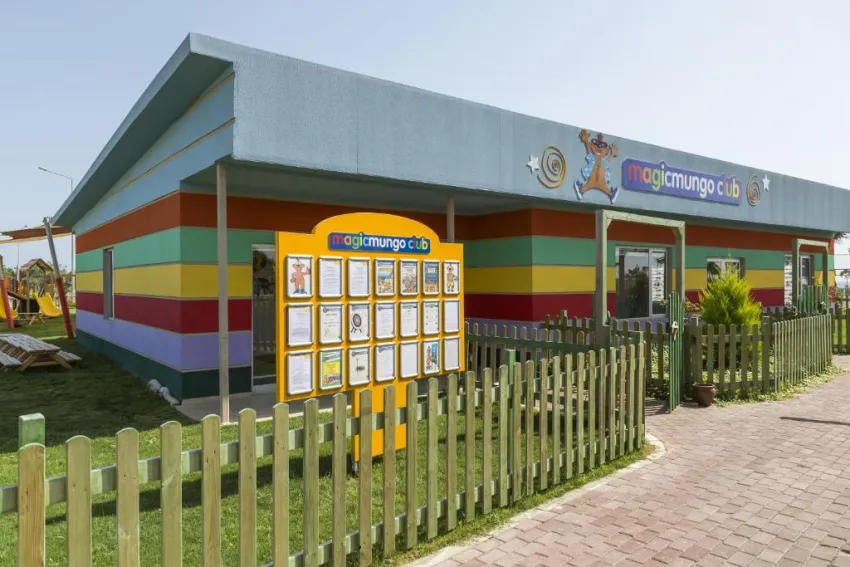 MAGIC LIFE JACARANDA  5*-11