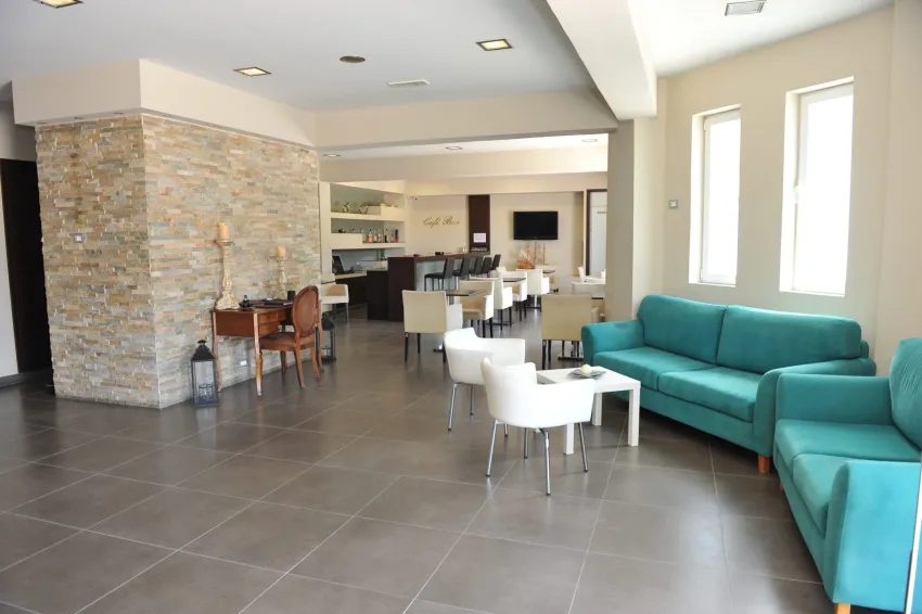 Maritime Apartments 2*-8