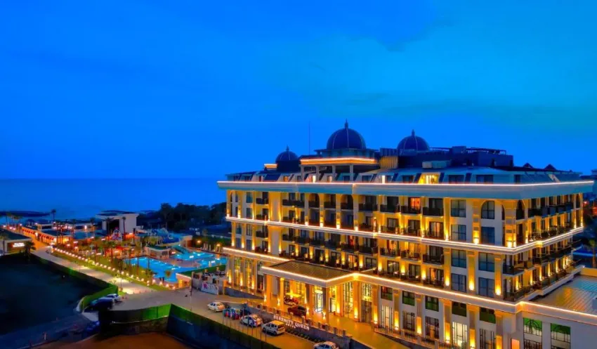 SERENITY QUEEN HOTEL  5*-7