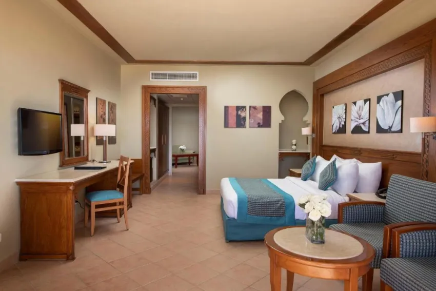 CHARMILLION CLUB RESORT  5*-18