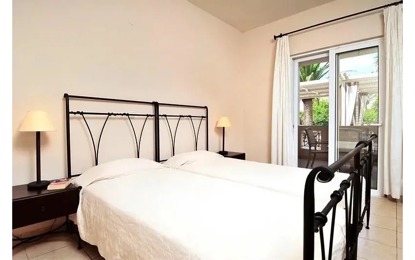 Lambrinos Suites 2*-17