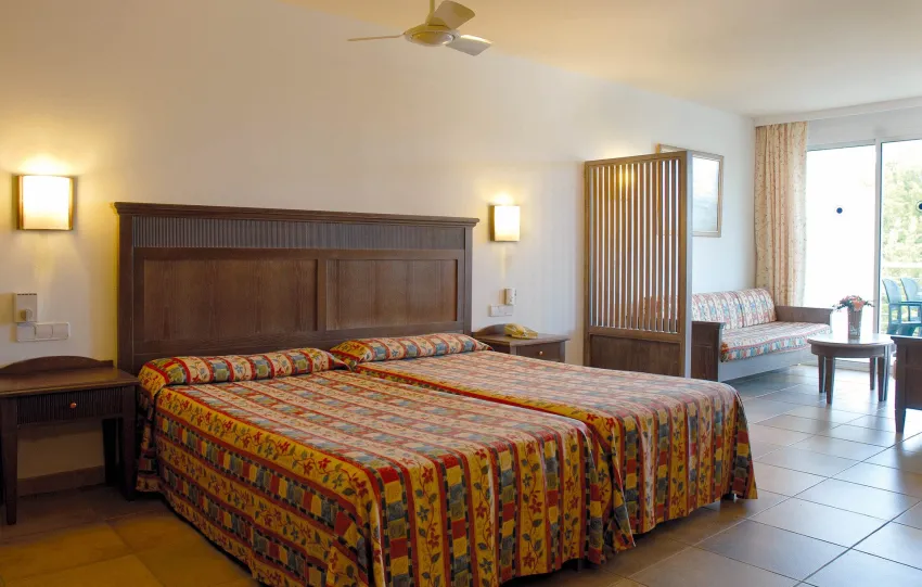 Beach Club Font de sa Cala 4*-4