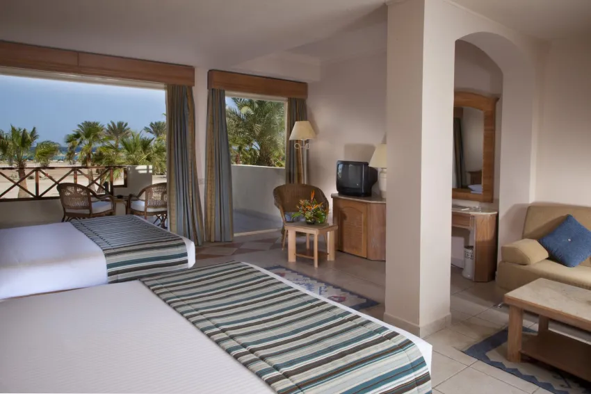 Coral Beach Resort Hotel 4*-1