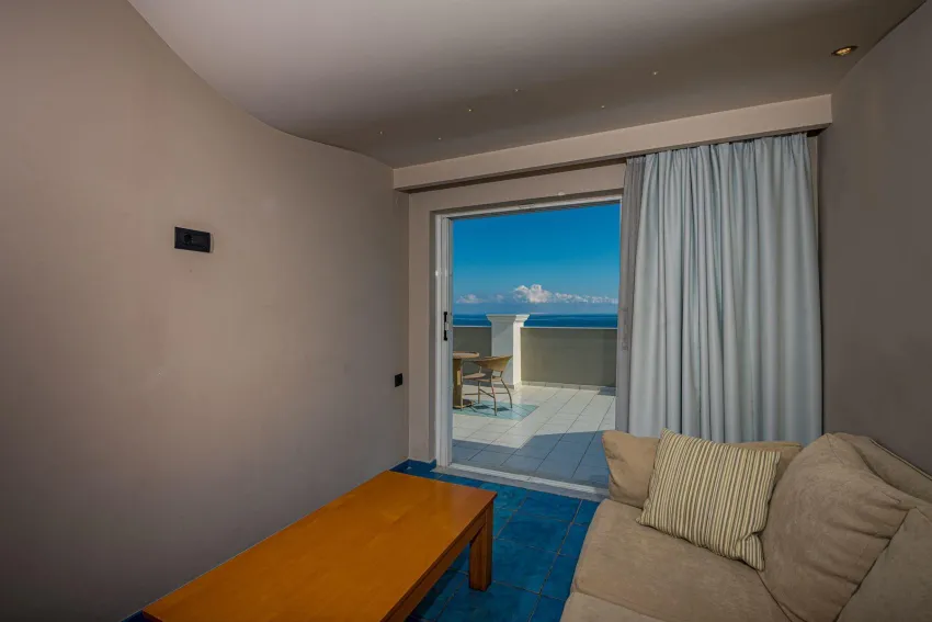 Alexandra Beach Resort 4*-30