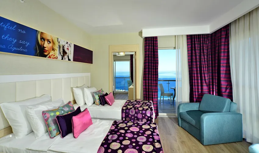 Azura Deluxe Resort & Spa Hotel 5*-25