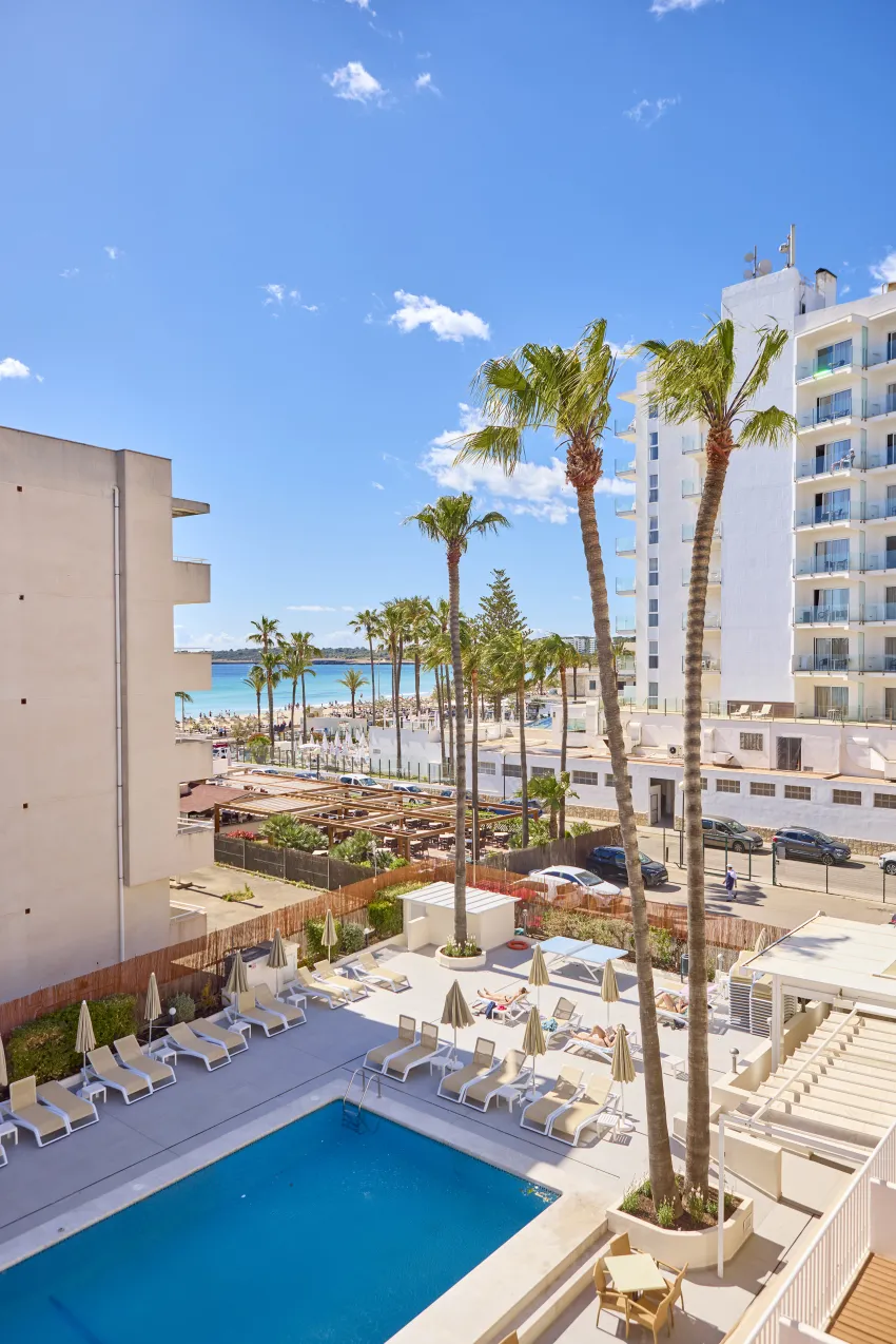 Universal Hotel Bikini 3*-24