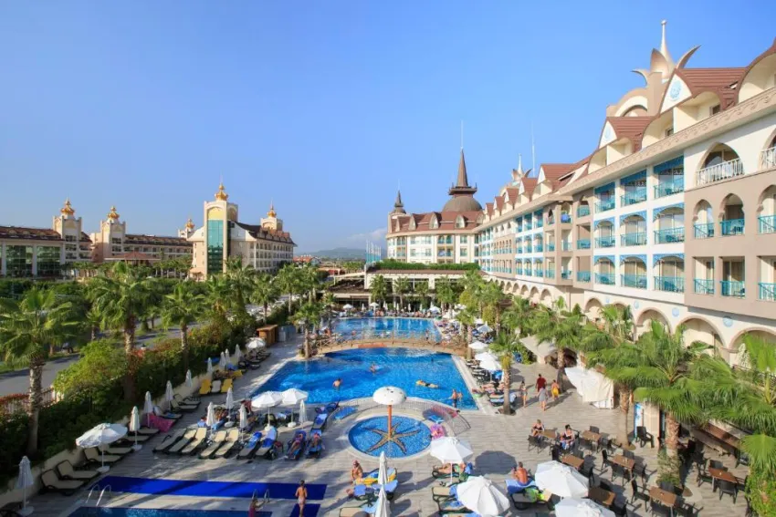 SIDE CROWN PALACE  5*-8