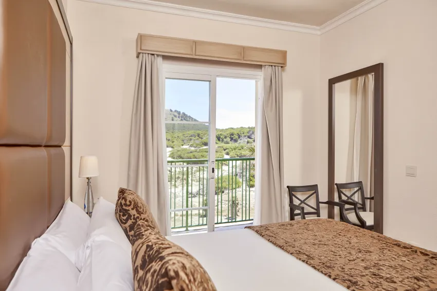 Zafiro Cala Mesquida 4*-98