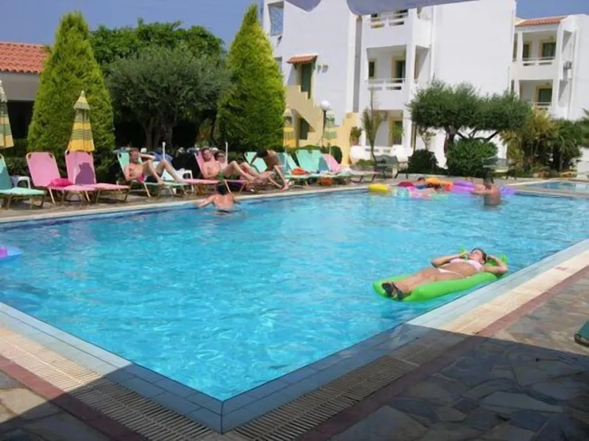 Nikolas Villas Chersonissos 2*-15