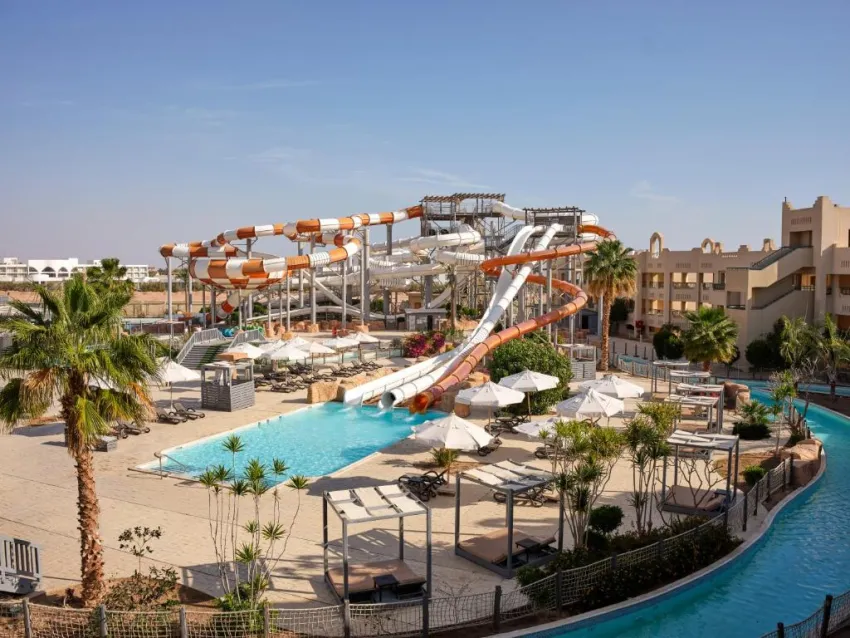 CORAL SEA WATER WORLD  4*-8