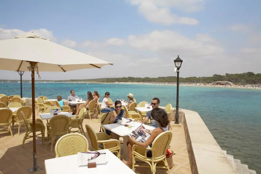 Universal Casa Marquesa 3*-22