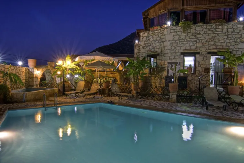 Stone Village Petrino Horio 4*-5
