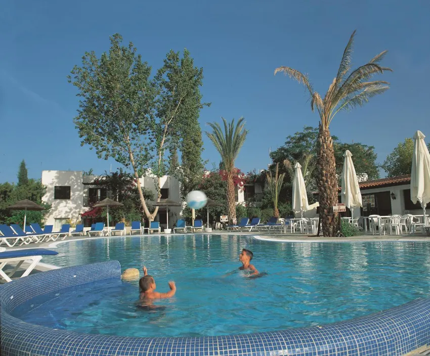 Paphos Gardens Holiday Resort 4*-5