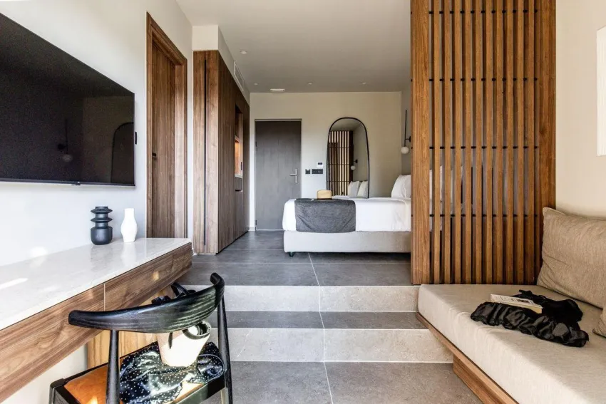 Elios Hill Sun-Kissed Happiness 5*-18