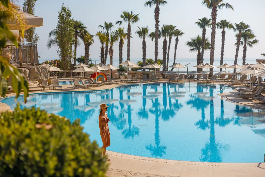 Louis Althea Beach 4*-11