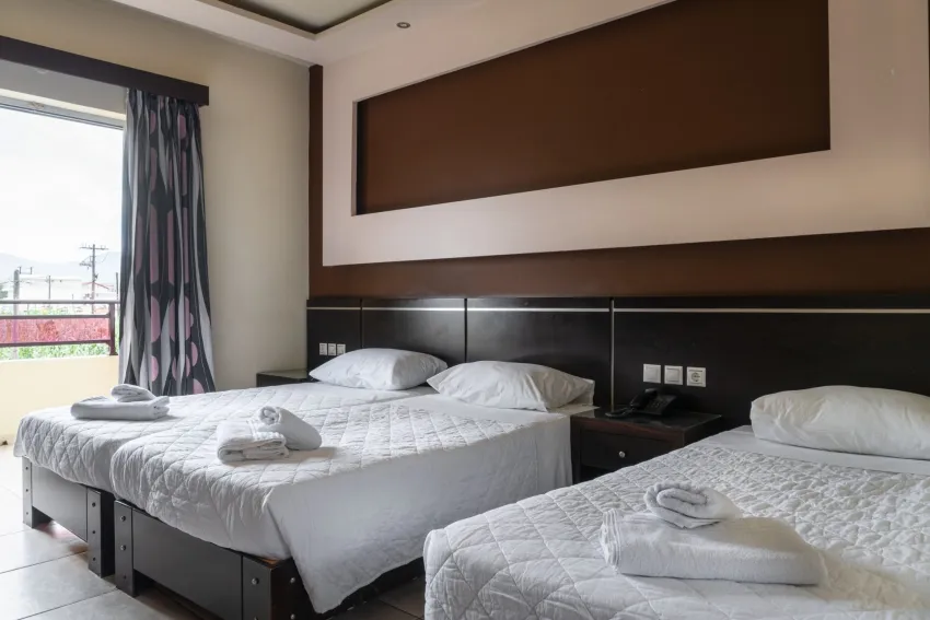 Canadian Hotel 3*-29