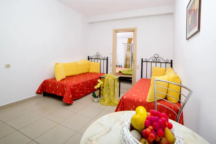 Real Palace Studios 1*-8