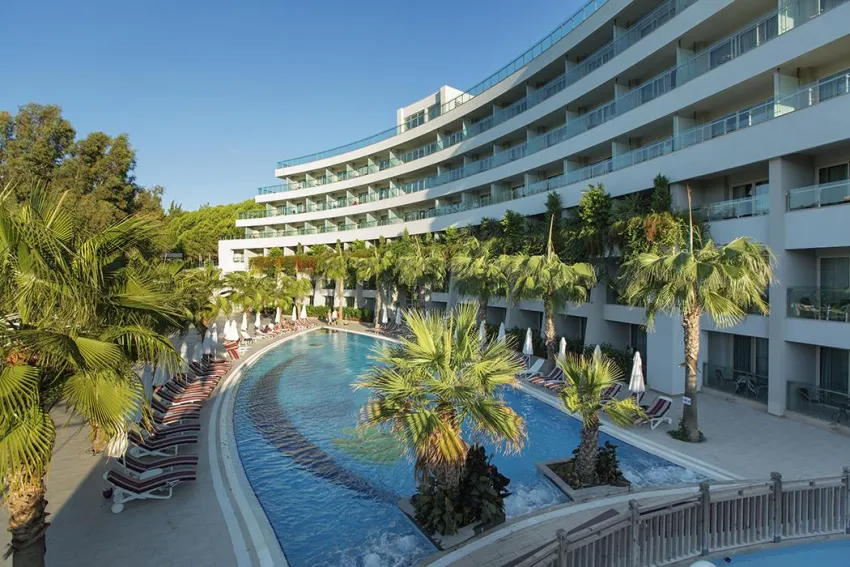 SUNRISE QUEEN LUXURY HOTEL  5*-11