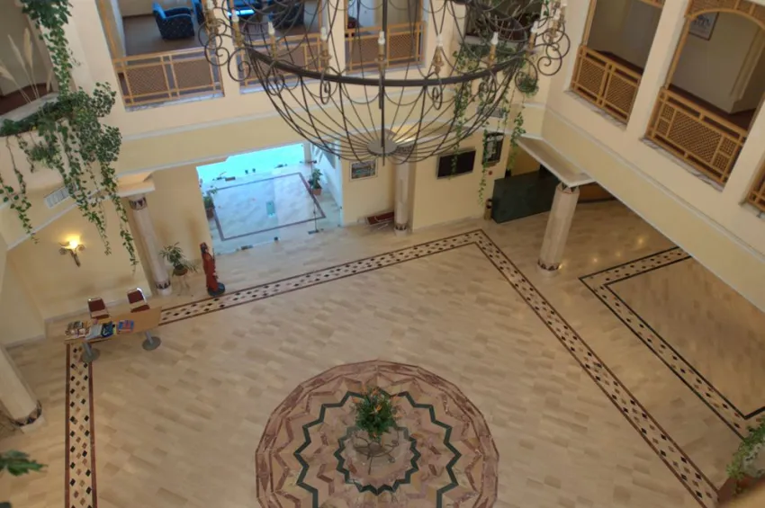 Marina Palace 4*-4