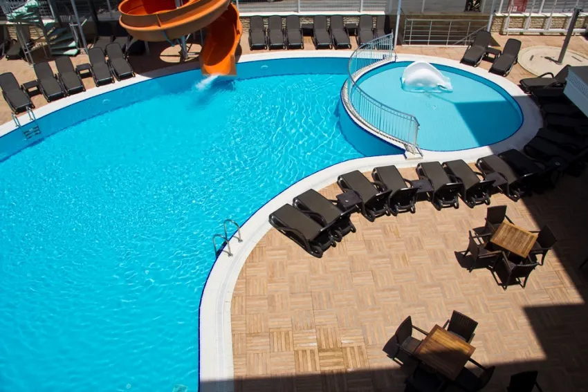 Adella Side Hotel (ex. Holiday City Hotel) 4*-10