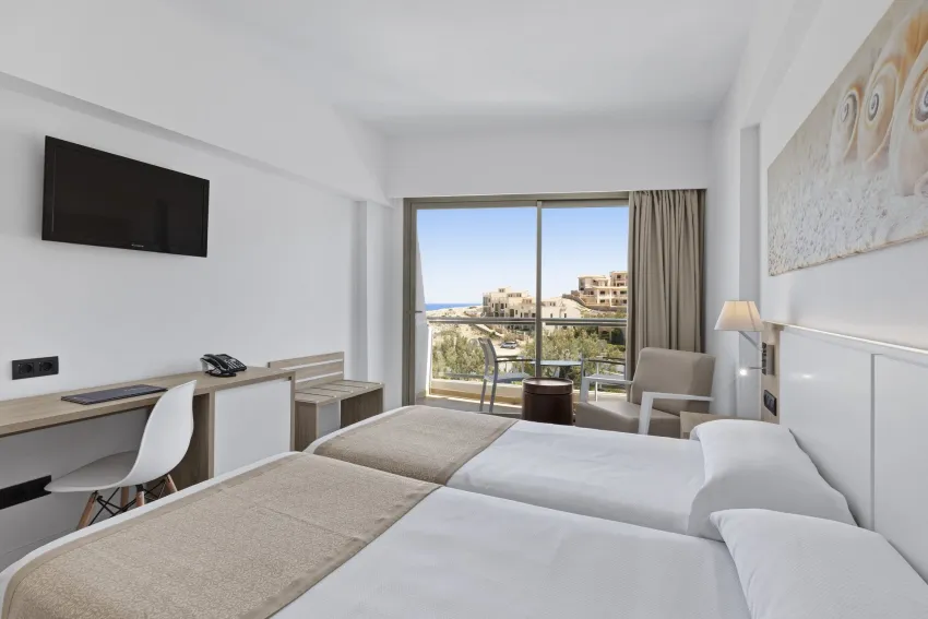 THB Cala Lliteras Hotel 4*-6