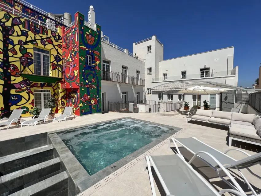 Artmadams Hotel 4*-96