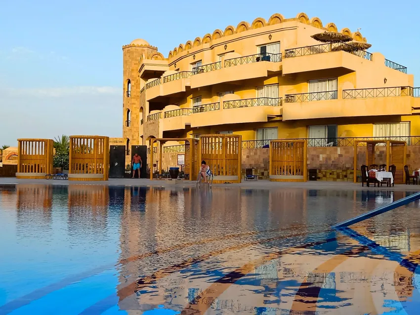 Utopia Beach Club 4*-8