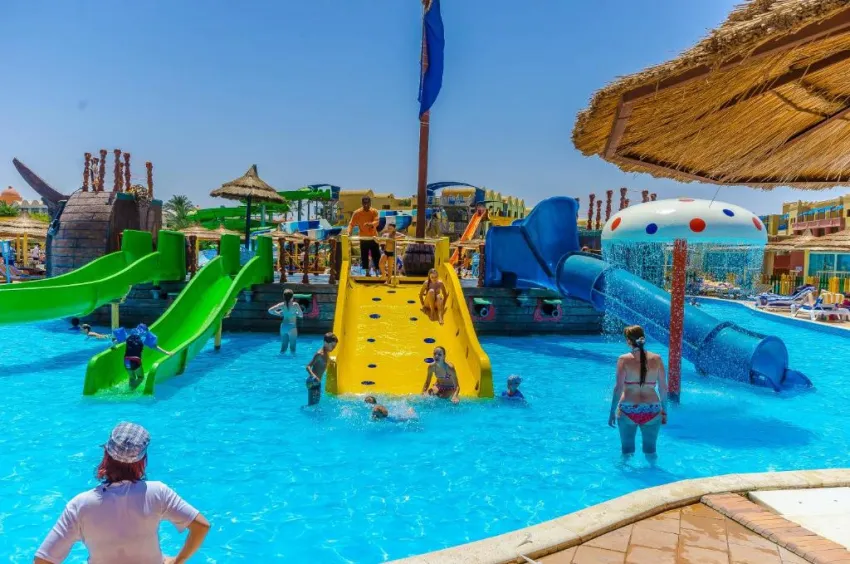 TITANIC BEACH SPA & AQUAPARK  5*-9
