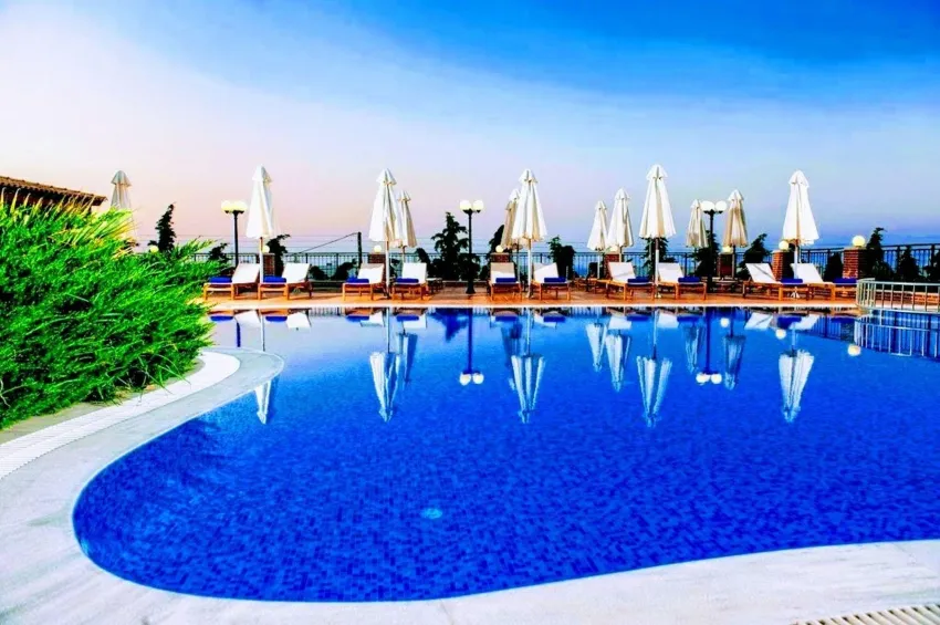 Ippoliti Village 3*-4