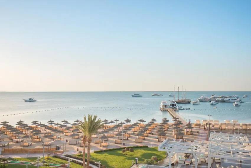 PICKALBATROS WHITE BEACH RESORT  5*-20