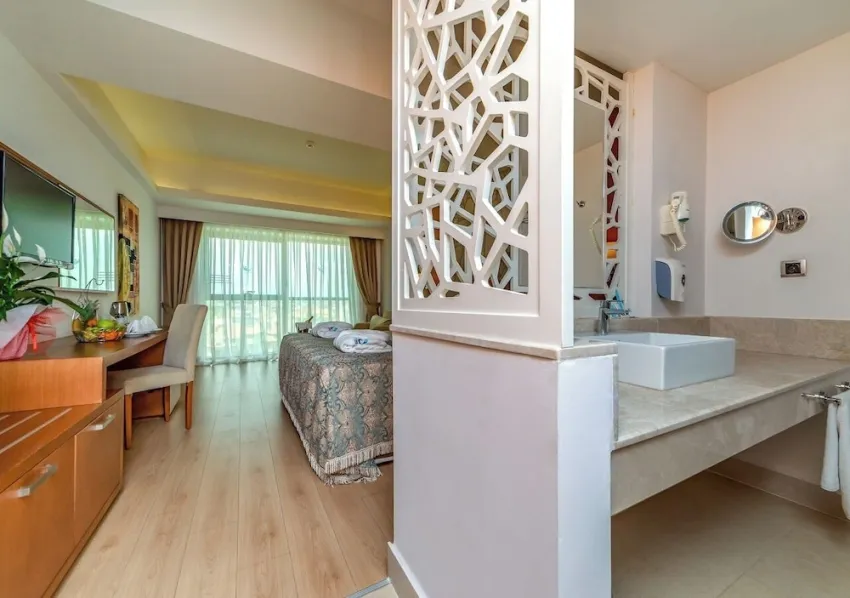 Armas Life Belek 5*-6