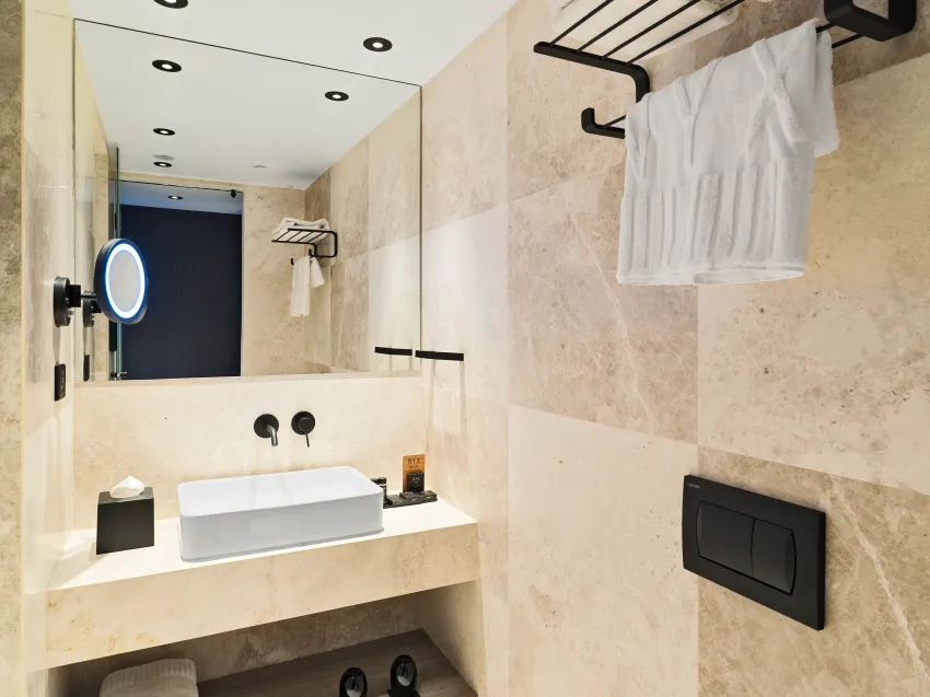 NYX Hotel Limassol 4*-10