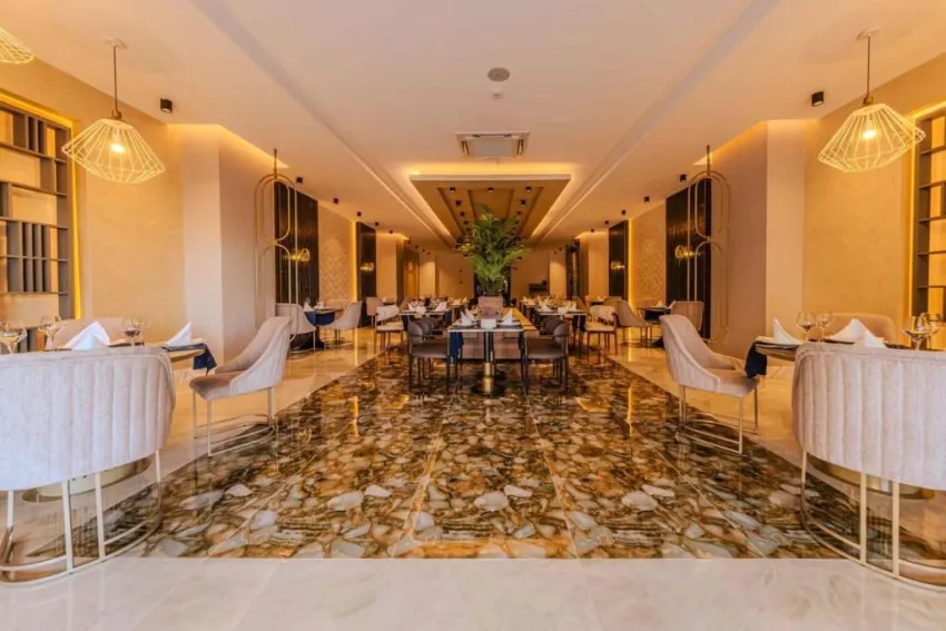 DREAM FUN WORLD HOTEL  5*-9