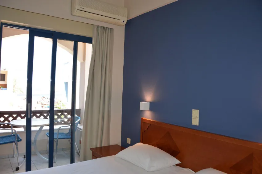 Eleni Beach Hotel 3*-5