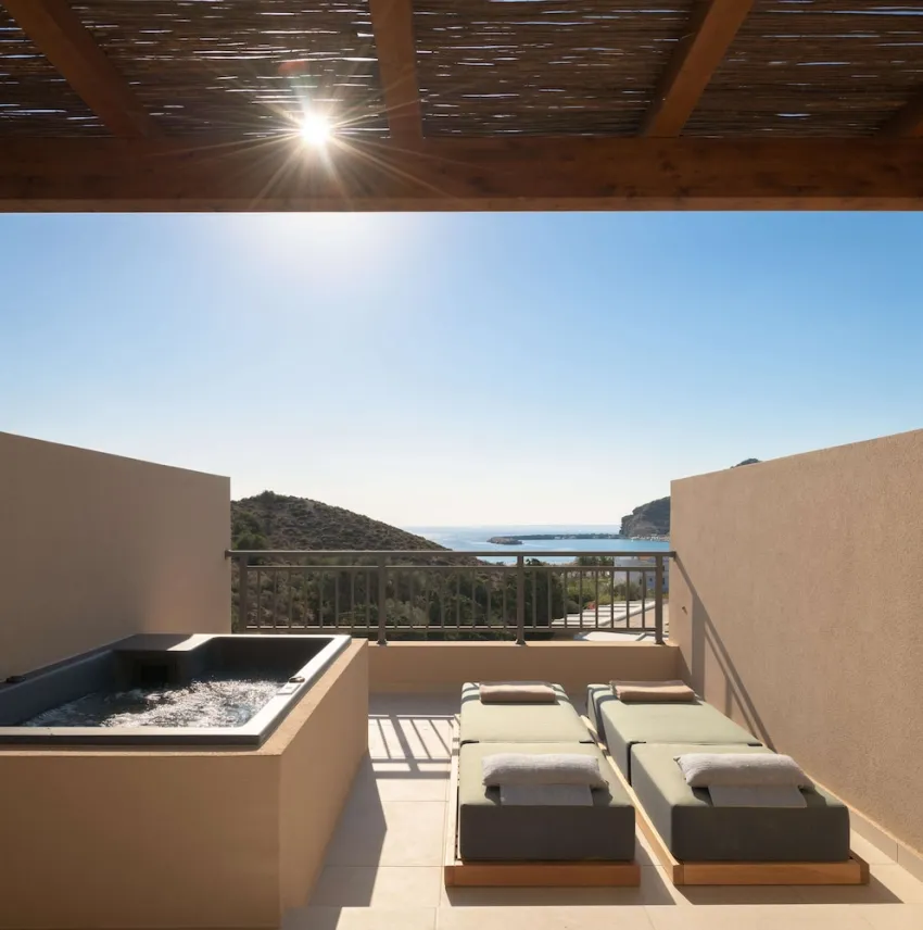 Paralos Irini Mare 4*-94