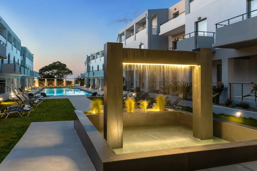 Sunrise Village Hotel 3*-11