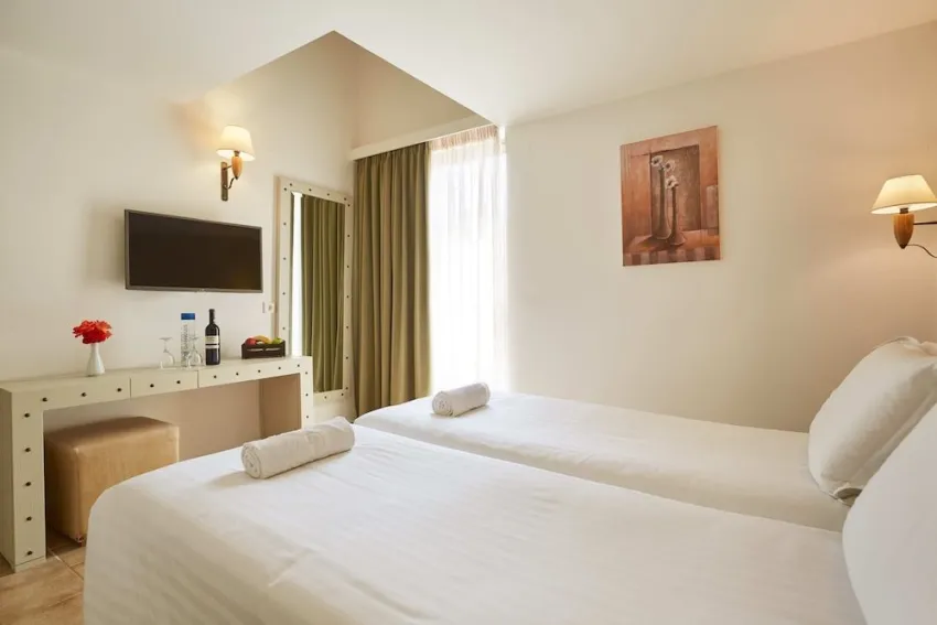 Giannoulis – Santa Marina Beach Hotel 4*-4