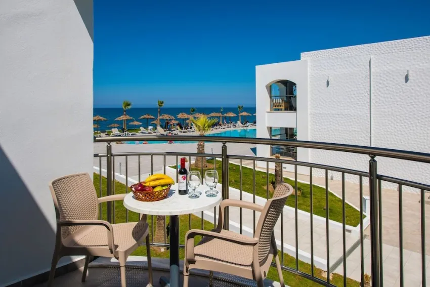 Solimar White Pearl (Adults Only 17+) 4*-15