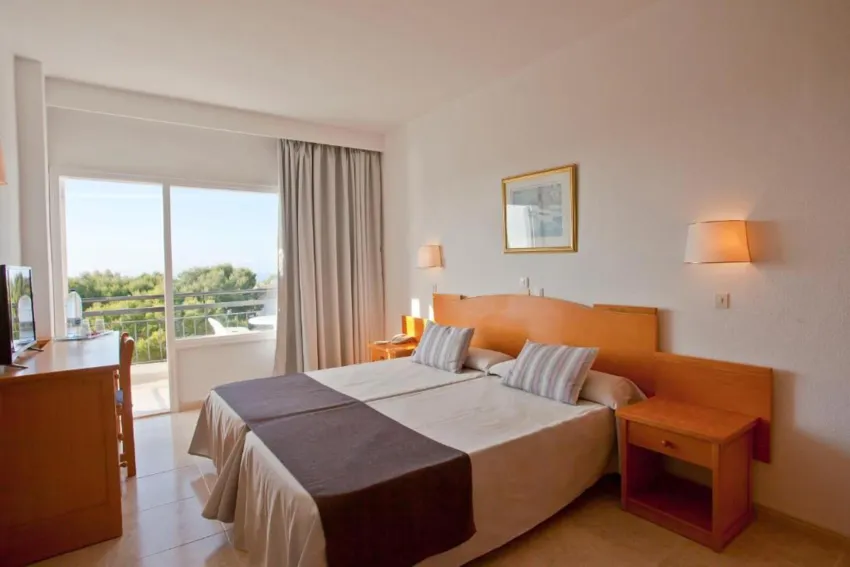 Cabot Cala Ferrera 4*-9