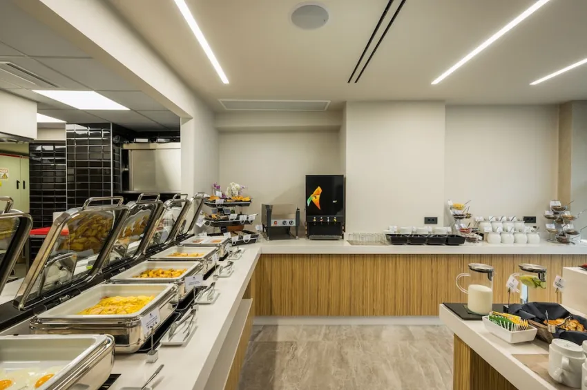 Hyperion City Hotel 4*-124
