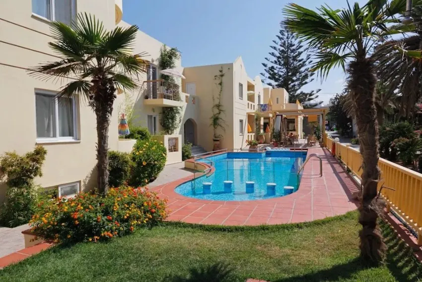 Lambrinos Suites 2*-2