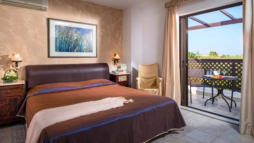 Hersonissos Maris 4*-11