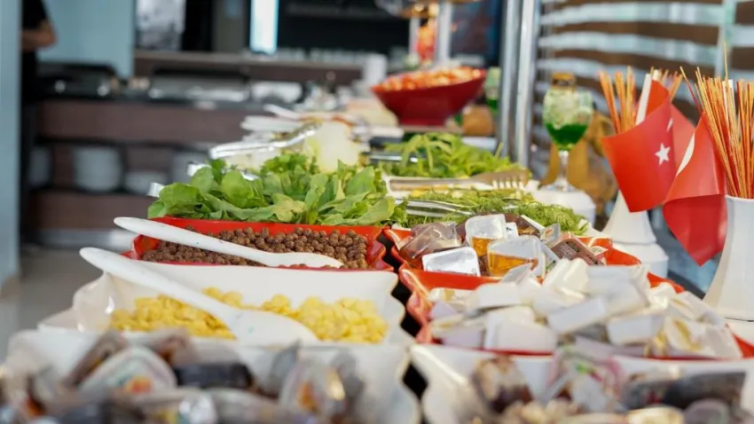 HAWAII SUIT BEACH HOTEL  3*-24