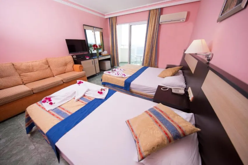 FIRST CLASS HOTEL  5*-22