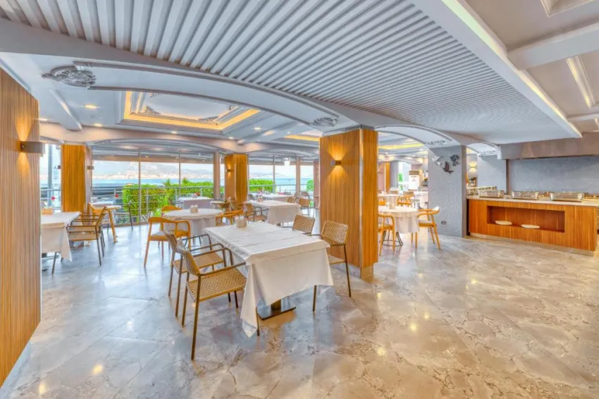 NUMA PORT HOTEL  4*-10