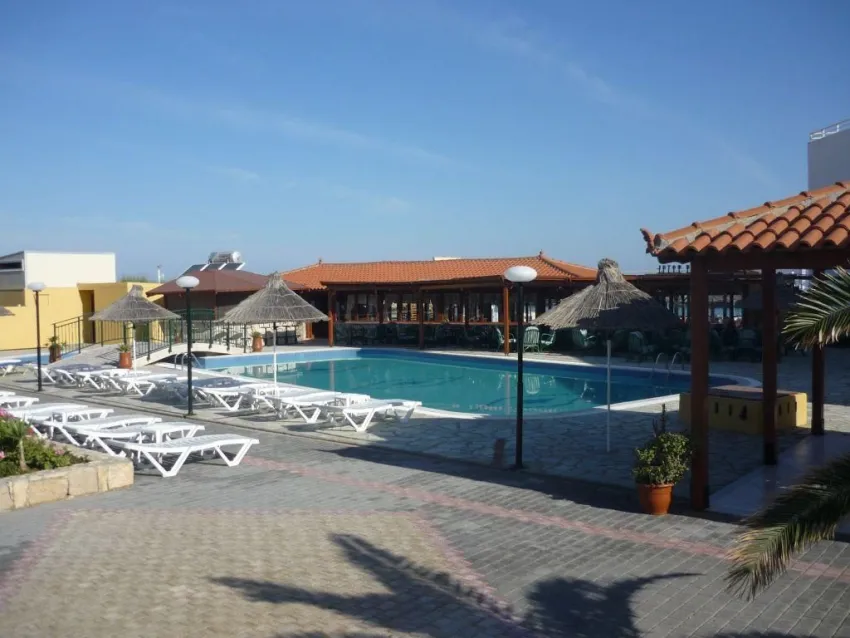 Kalia Beach Hotel 4*-1